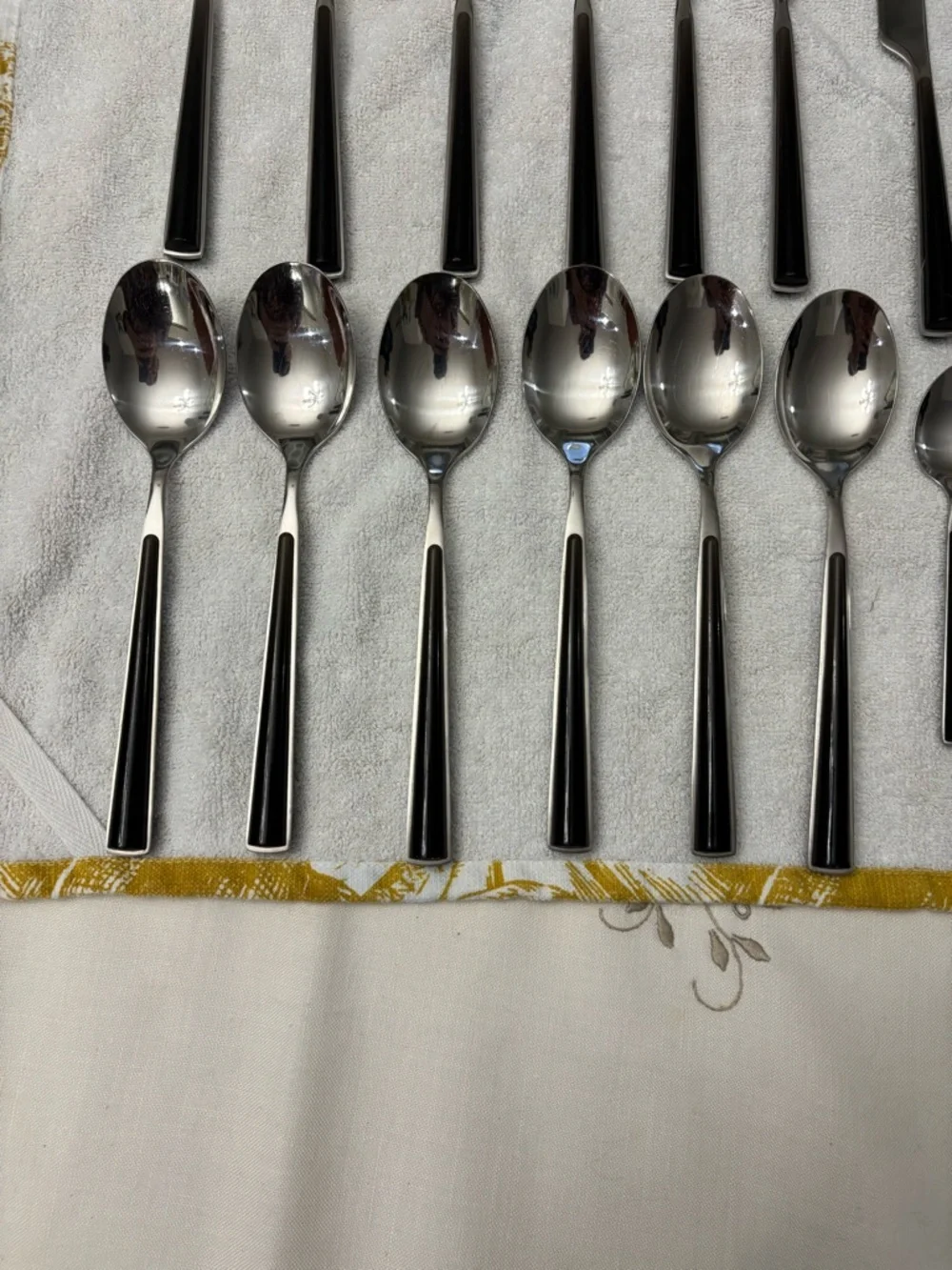 Mepra  24pc Flatware Set Blackish/Brown Resin Italian 18/10 Stainless Steel - Picture 4 of 15